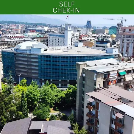 Sky View Luxury Center *