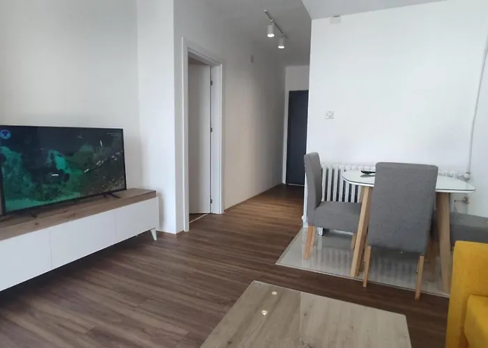 Sky View Luxury Center Апартаменти