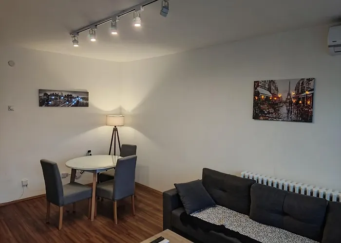 Sky View Luxury Center Скоп'є