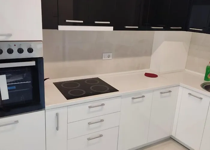 Sky View Luxury Center Апартаменти