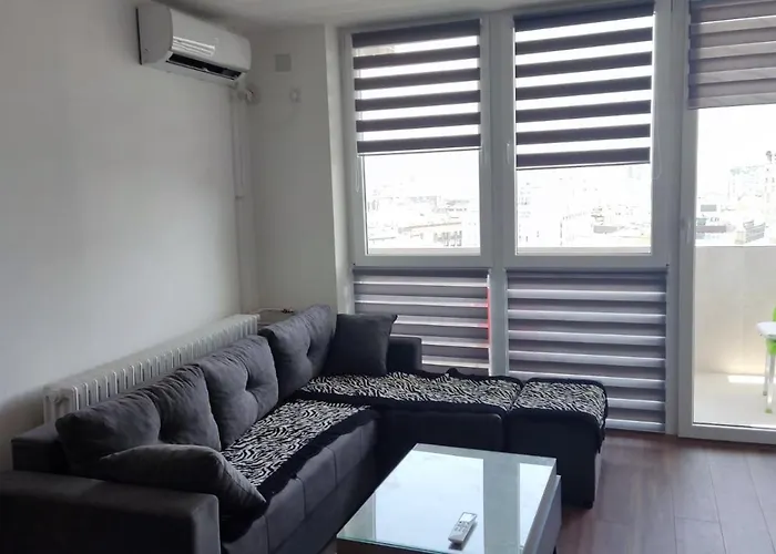 Sky View Luxury Center *